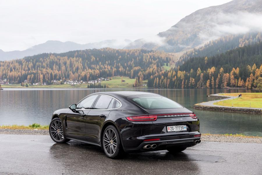  Porsche Panamera 4S 2016 года  (фото 16 из 65)
